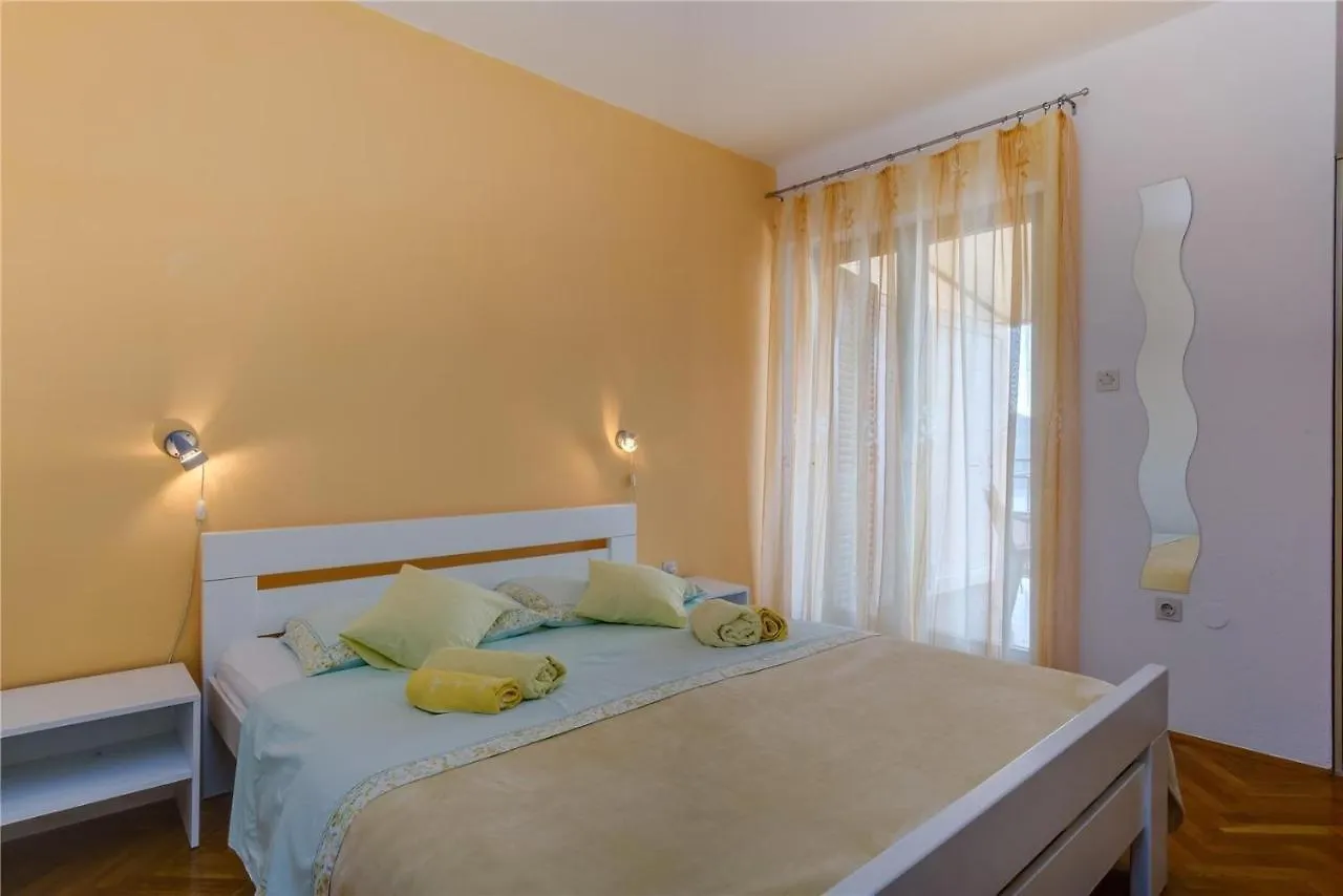 Apartments With A Parking Space Losinj, Losinj - 20184 Mali Lošinj Croaţia